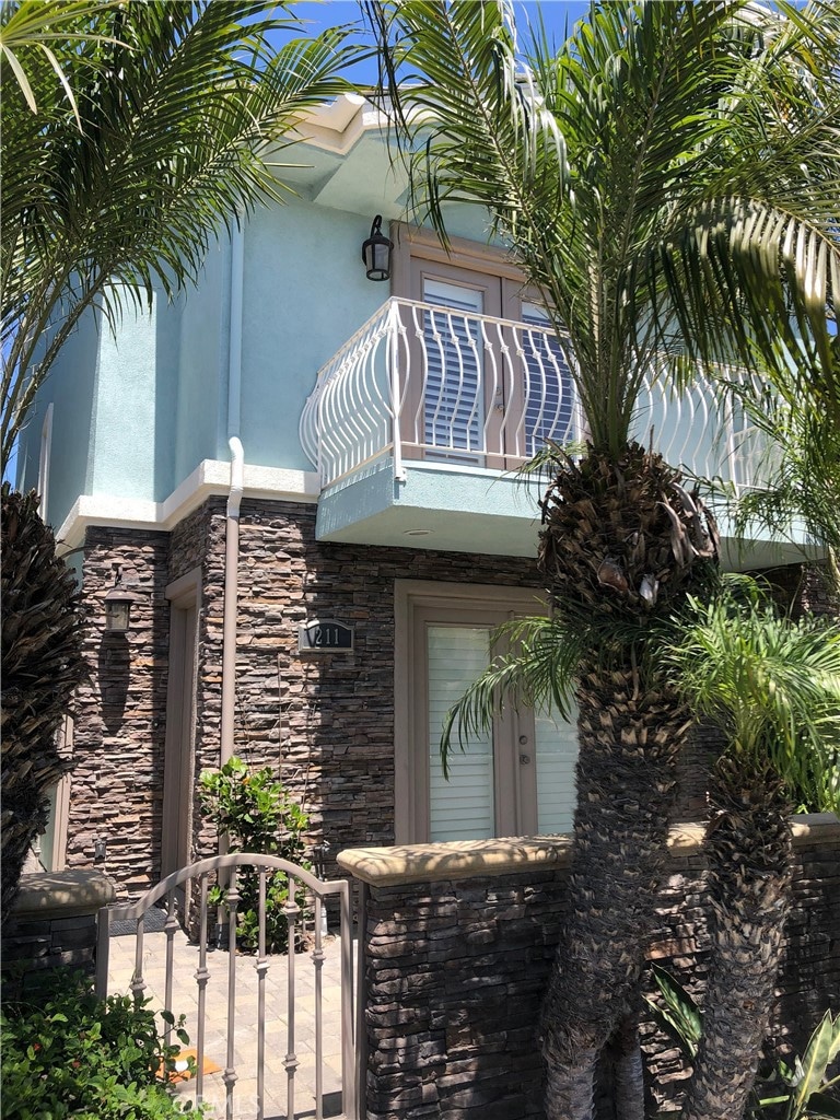 For Rent $8,000/month