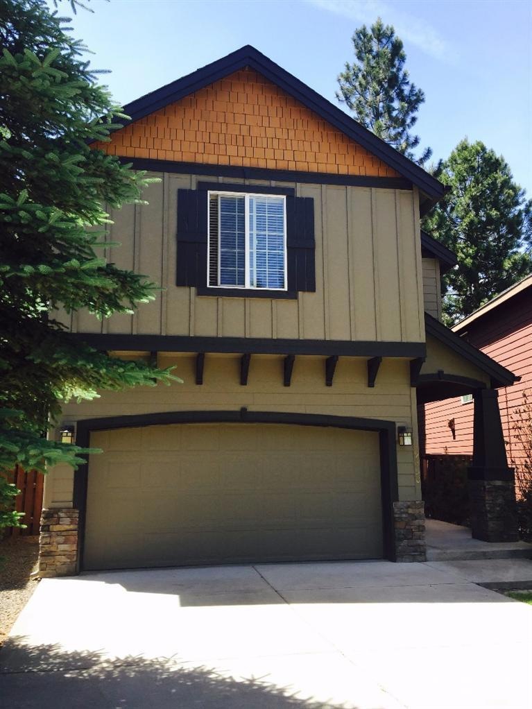 19450 Hollygrape St, Bend, OR 97702 - photo 1