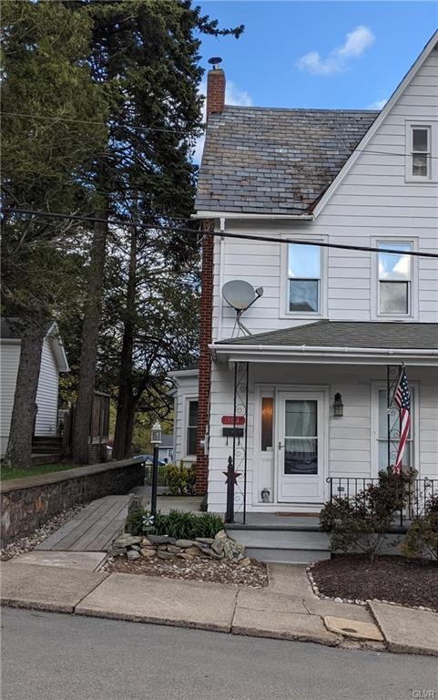 304 N Schanck Ave, Pen Argyl, PA 18072 - photo 1