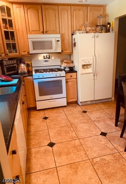 27 Fox Tail Ln, Hamburg, NJ 07419 - photo 1