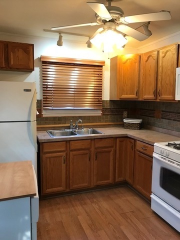 2272 Magnolia St, Des Plaines, IL 60018 - photo 1