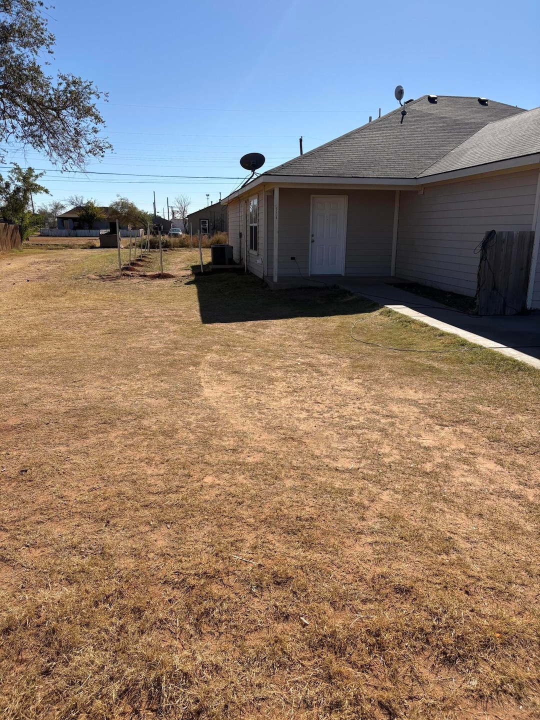 715 43rd St unit 1&2, Lubbock, TX 79404 - photo 1