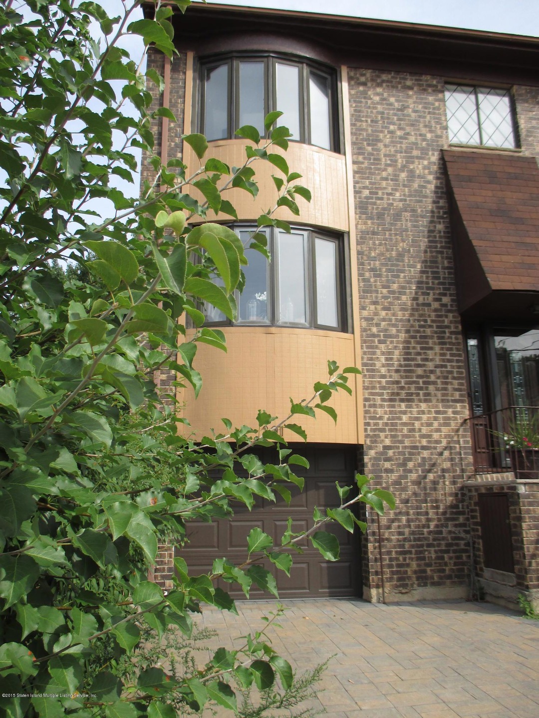 front L with tree & door