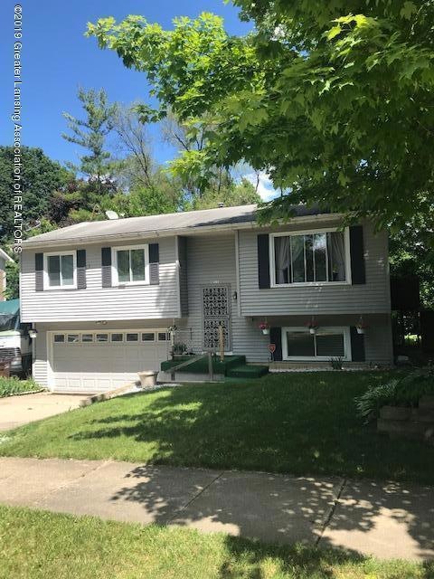 4211 Walton Dr, Lansing, MI 48910 - photo 1