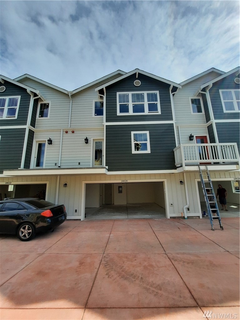 14420 34th Ln S, Tukwila, WA 98168 - photo 1