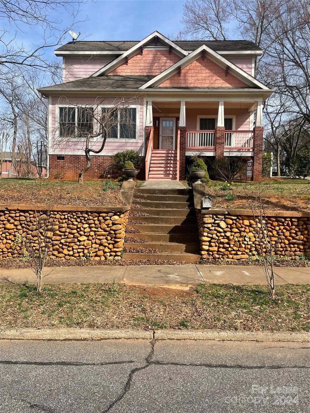 332 N Kelly St, Statesville, NC 28677 - photo 1