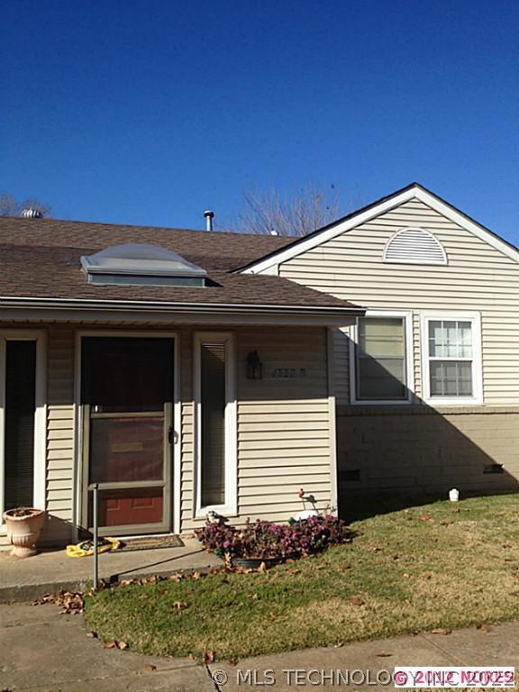 1332 E 38th St unit B, Tulsa, OK 74105 - photo 1