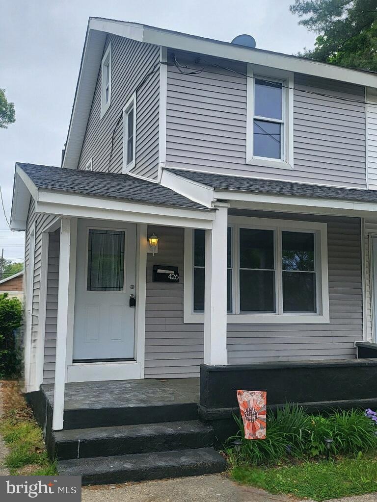 426 W 6th St, Palmyra, NJ 08065 - photo 1