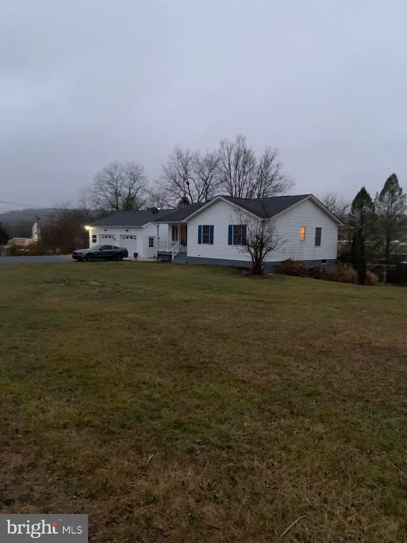 51 Bunker Hill Ct, Bunker Hill, WV 25413 - photo 1