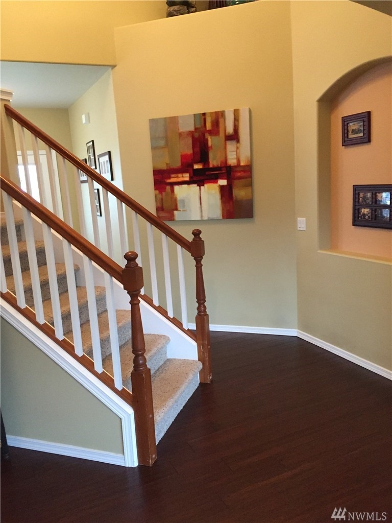 1204 Goldfinch Ave SW, Orting, WA 98360 - photo 1