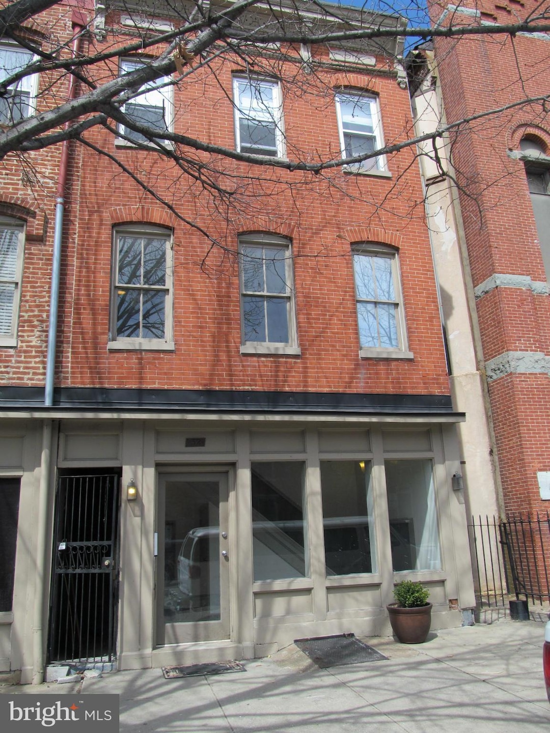 32 W Montgomery St unit A, Baltimore, MD 21230 - photo 1