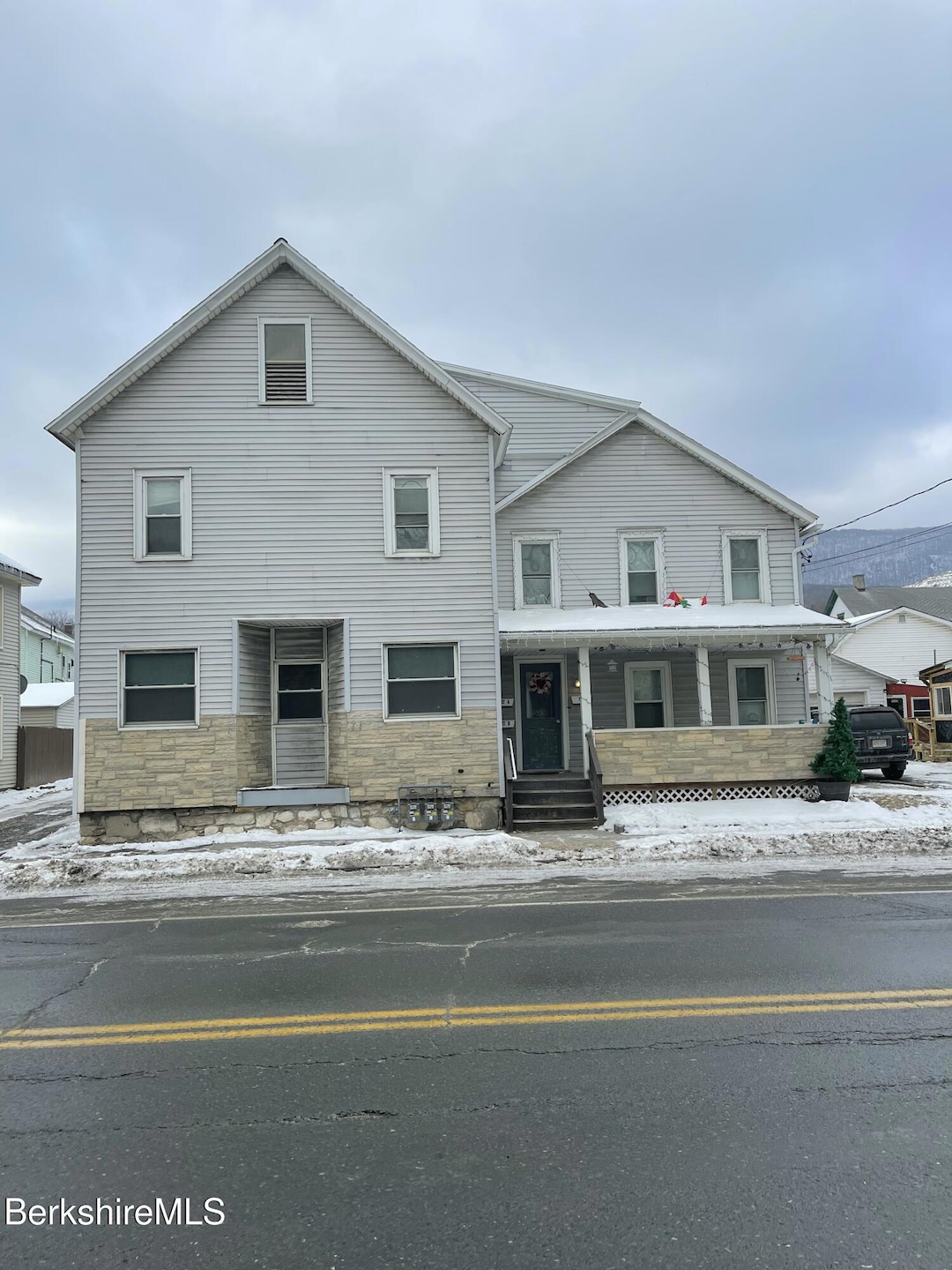 Front of House from street