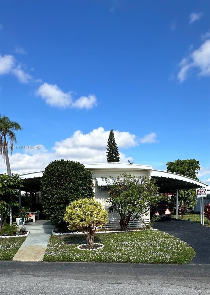 573 NE 47th Ct, Pompano Beach, FL 33064 - photo 1