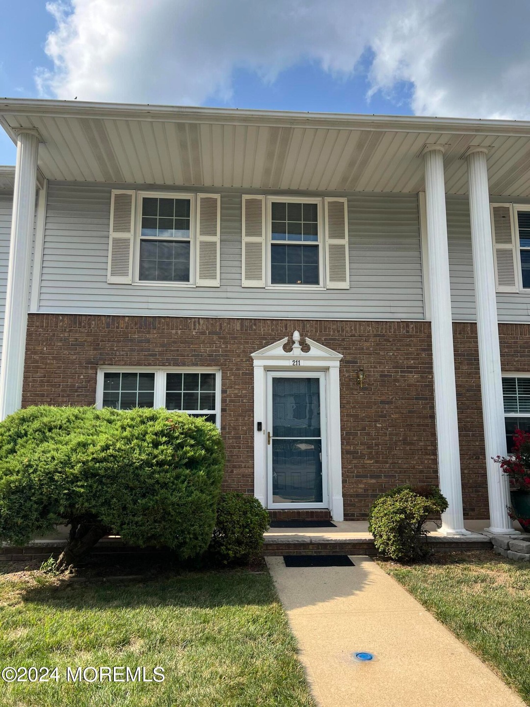 211 Gambocz Ct, Monmouth Junction, NJ 08852 - photo 1