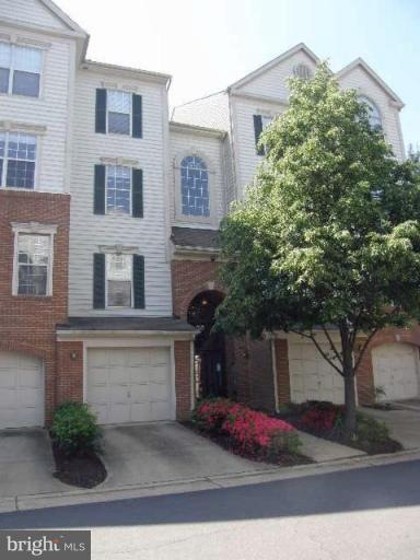 2323 Henshaw Place unit 203, Alexandria, VA 22311 - photo 1