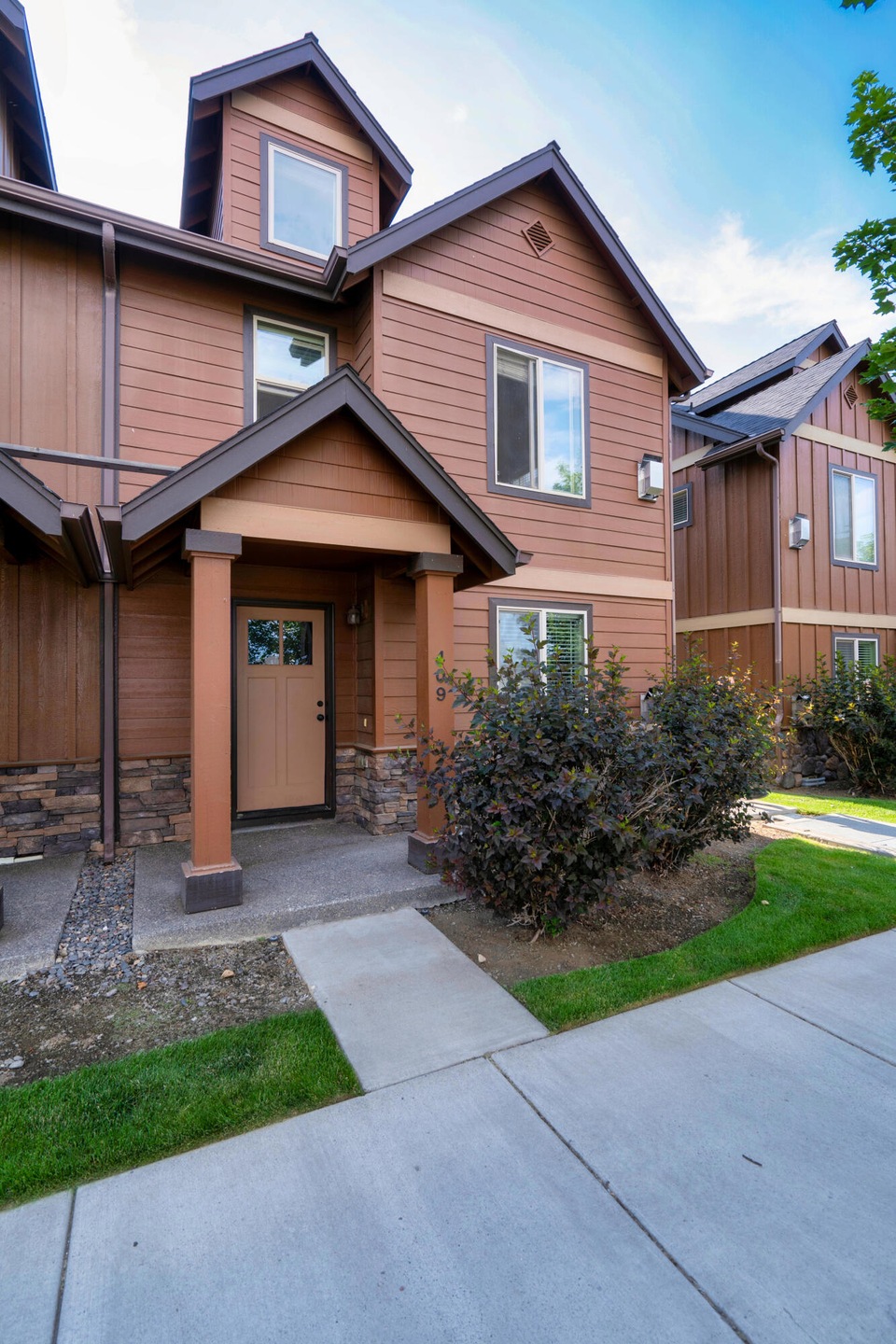Stunning Redmond Townhome