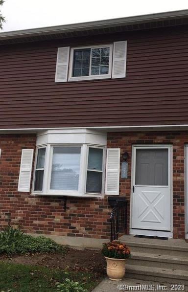 35 Leslie Rd unit J, Bridgeport, CT 06606 - photo 1