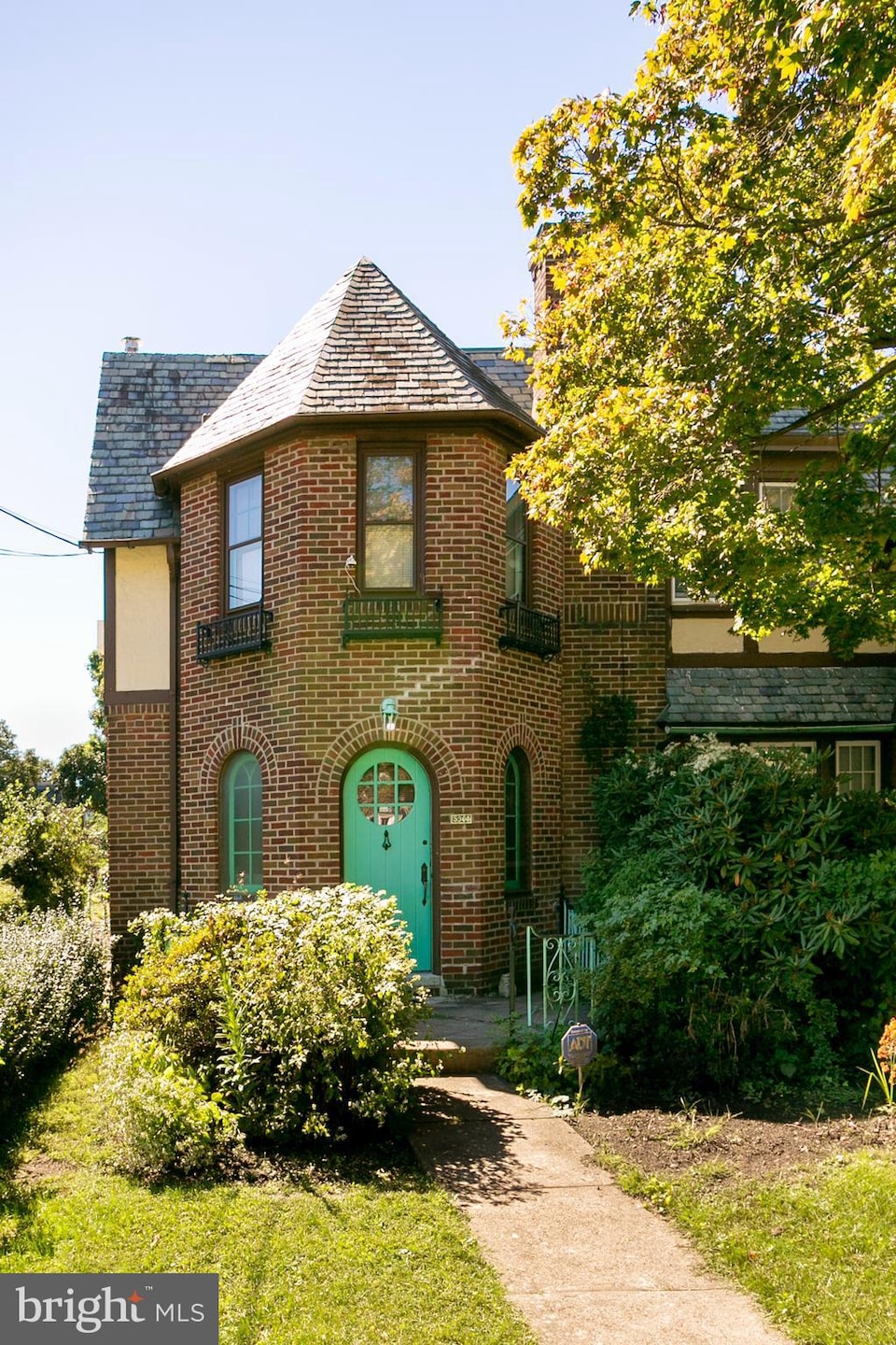 5366 Magnolia St, Philadelphia, PA 19144 - photo 1