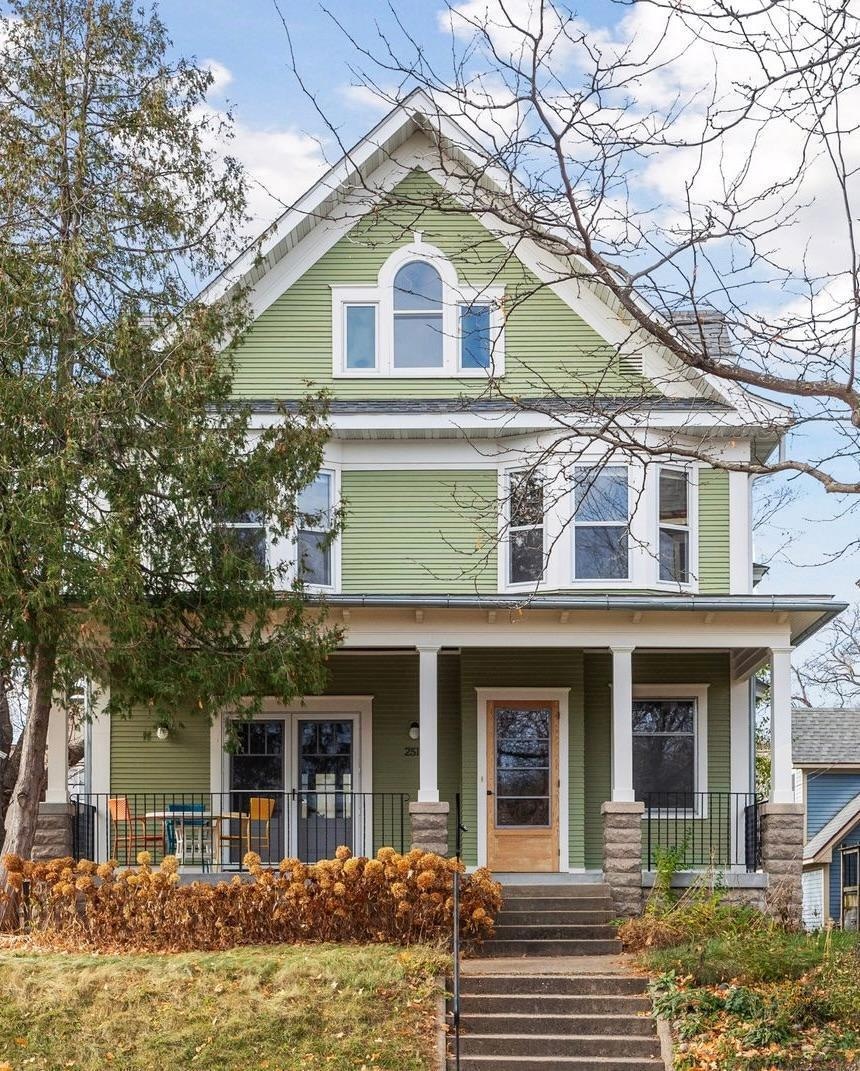 2512 Colfax Ave South