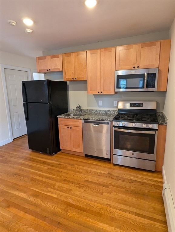 305 Hurley St unit 2, Cambridge, MA 02141 - photo 1