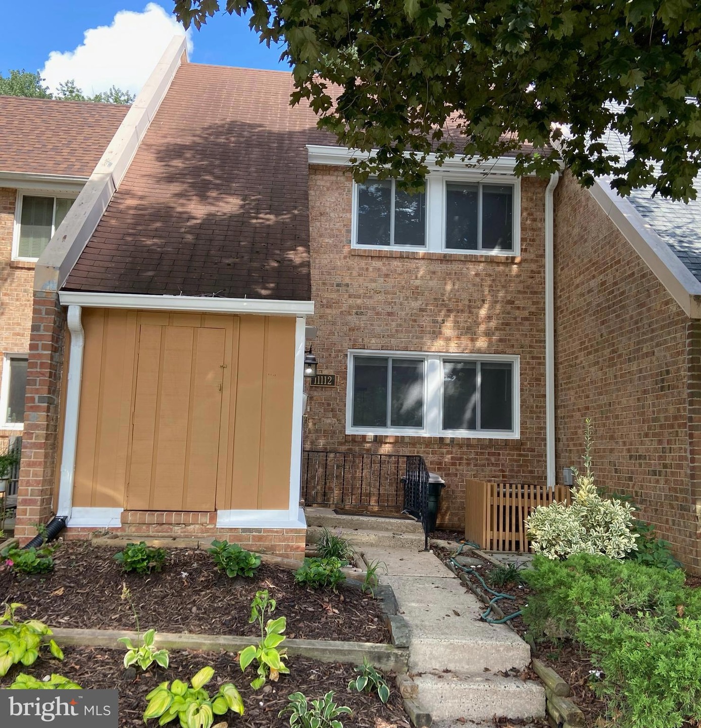 11112 Forest Edge Dr, Reston, VA 20190 - photo 1