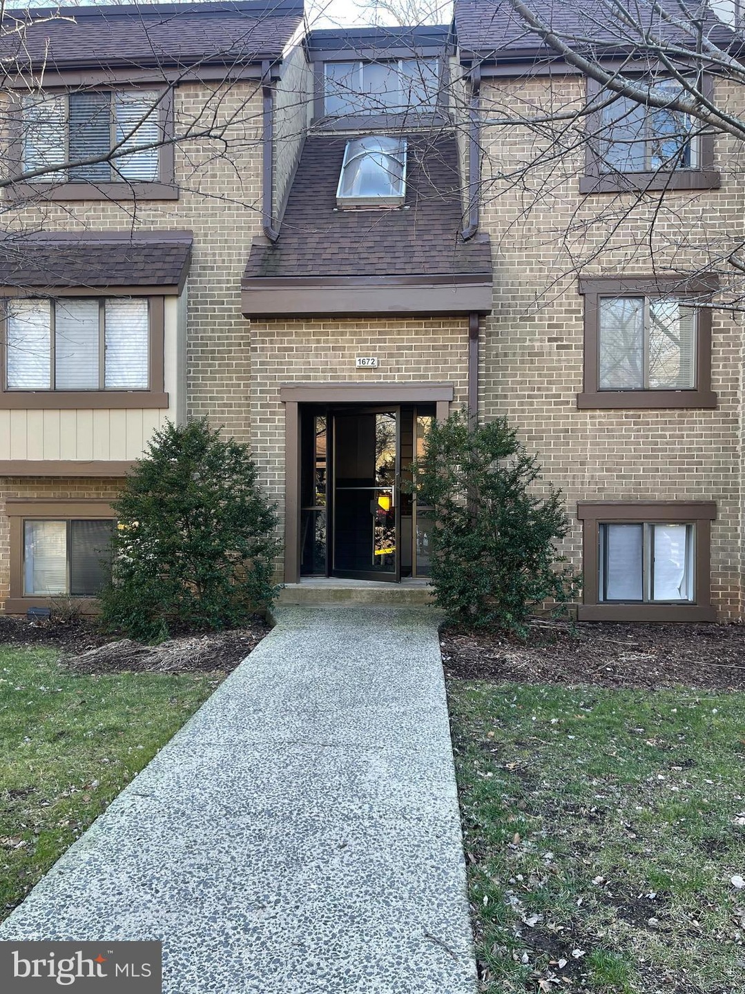 1672 Parkcrest Cir unit 3A/201, Reston, VA 20190 - photo 1
