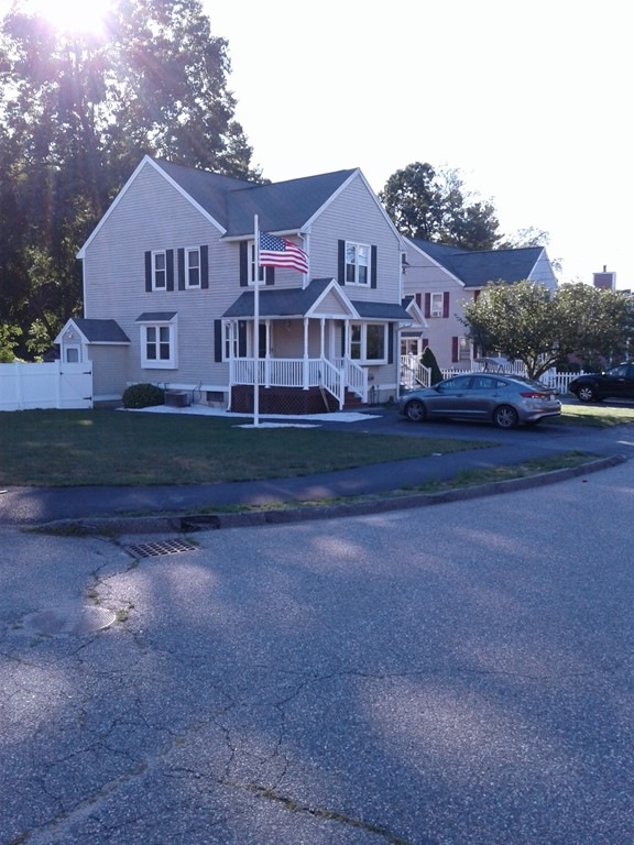 7902 Pouliot Place, Wilmington, MA 01887 - photo 1