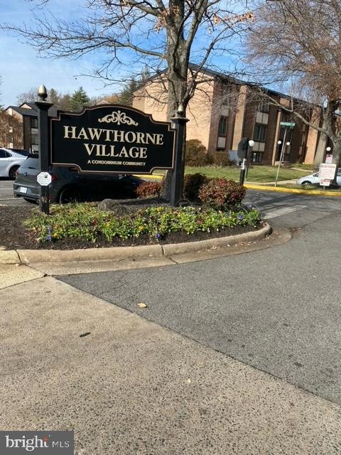 9719 Kings Crown Ct unit 1, Fairfax, VA 22031 - photo 1