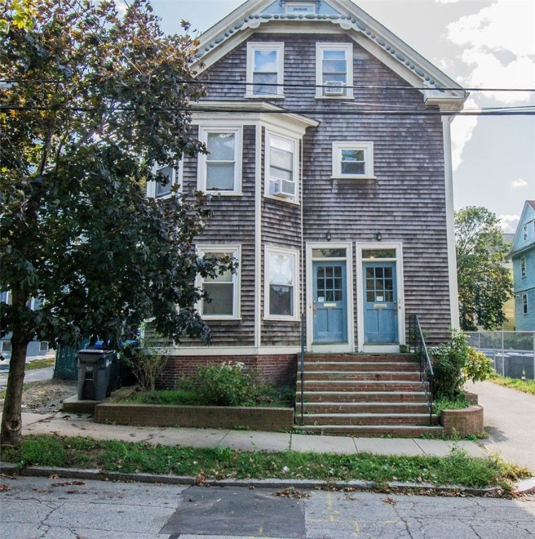 15 Larch St, Providence, RI 02906 - photo 1