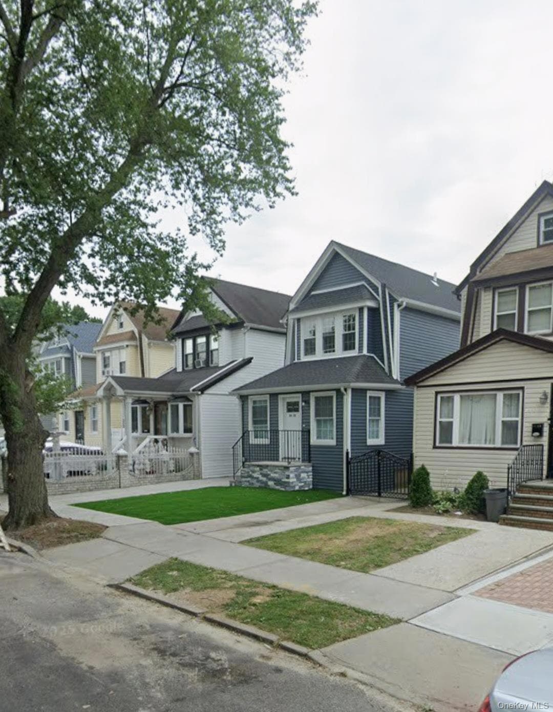 For Sale $850,000 • Co-Listing Agent