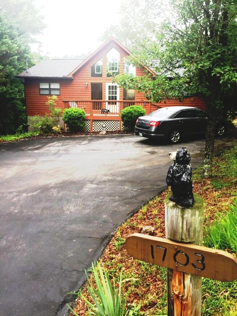 1703 Pineridge Way-Front Picture
