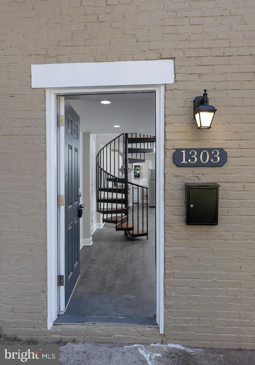 1303 Washington Blvd, Baltimore, MD 21230 - photo 1