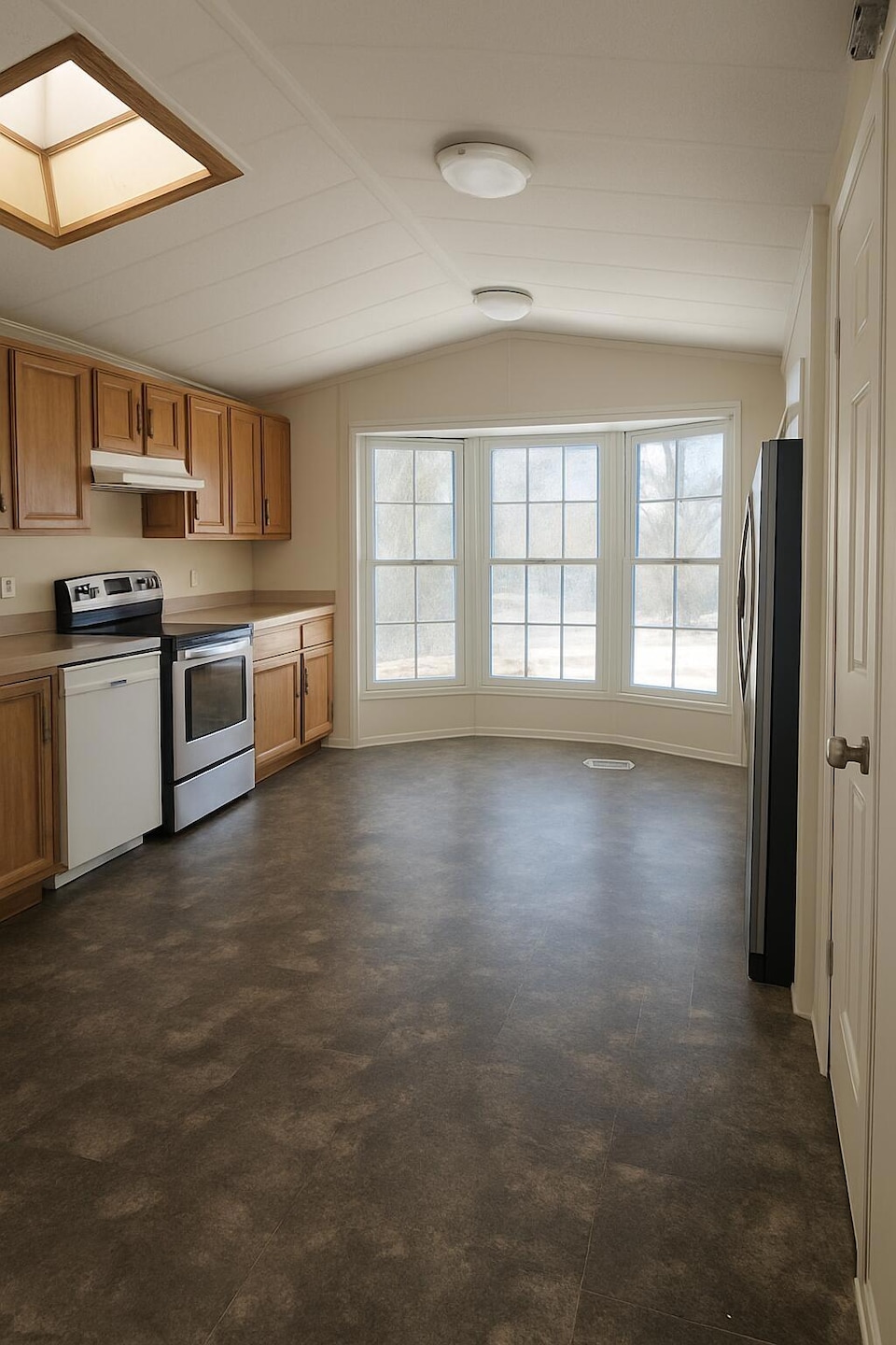 143 Cheryl Ln, Oxford, ME 04270 - photo 1