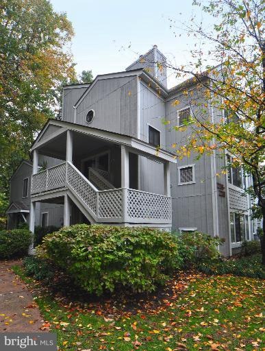 2234 Hunters Run Dr, Reston, VA 20191 - photo 1