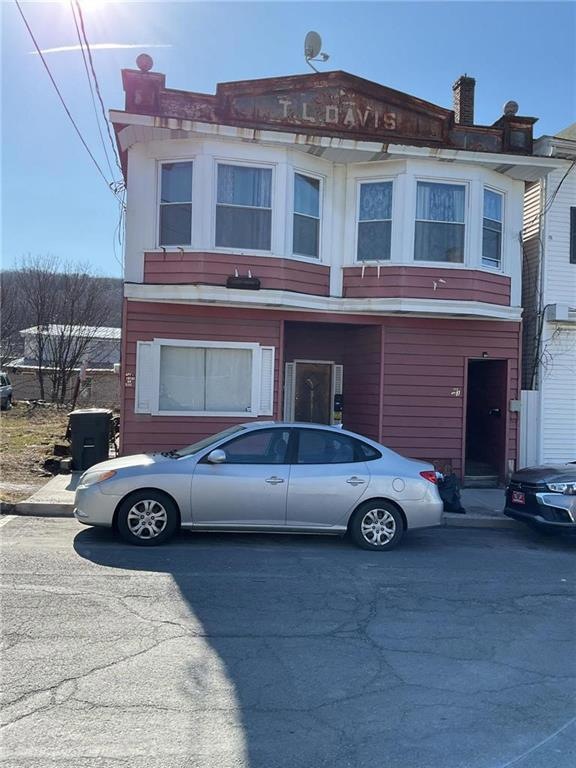 212 W Ridge St unit 1, Lansford, PA 18232 - photo 1