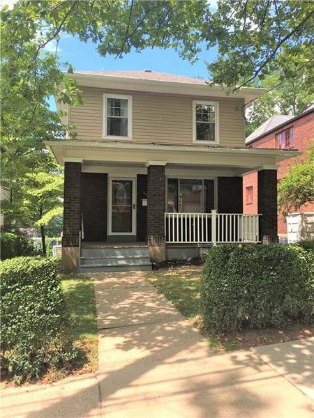 Welcome to 801 5Westmoreland Avenue in beautiful E