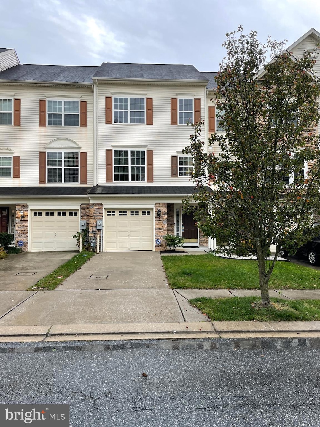 9127 Marlove Oaks Ln, Owings Mills, MD 21117 - photo 1