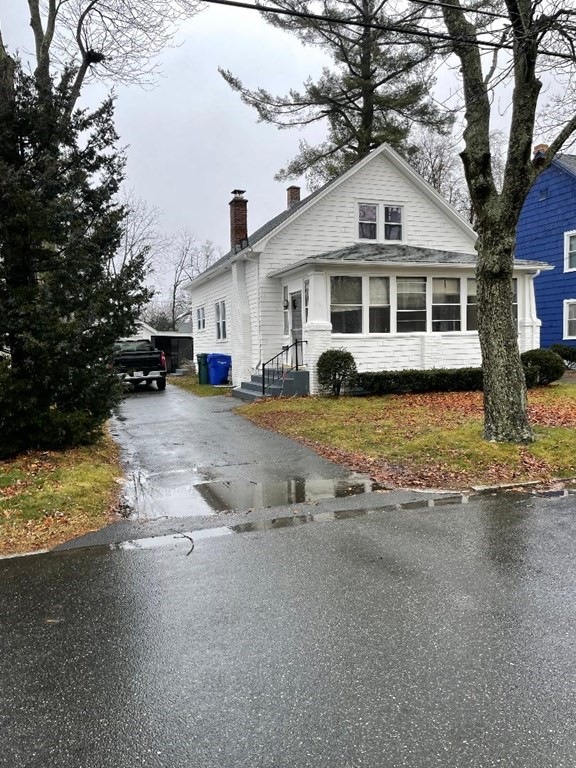 212 Laurelton St, Springfield, MA 01109 - photo 1