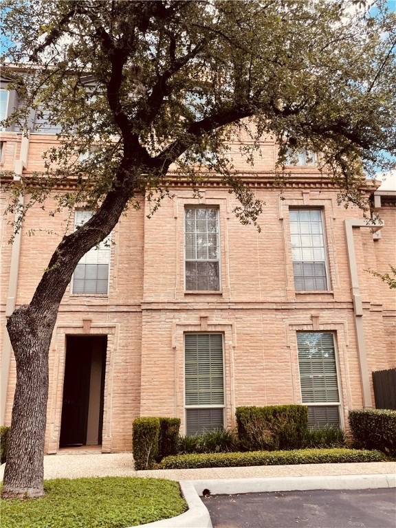 Front of townhome
