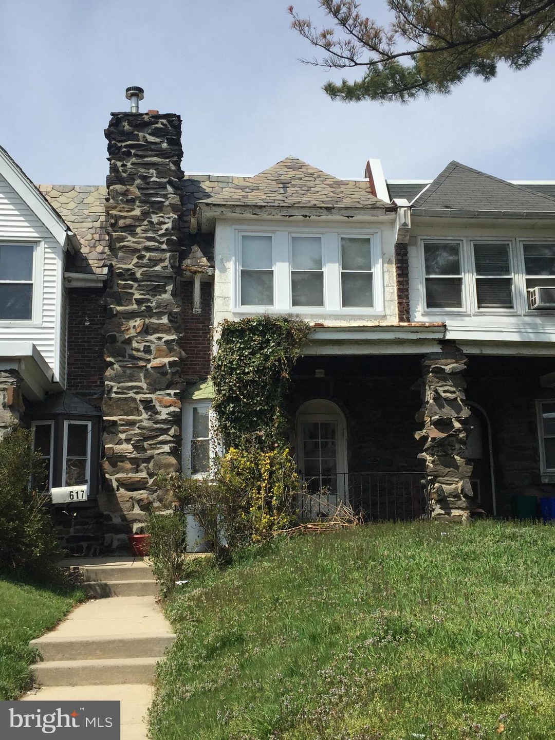 619 E Woodlawn St, Philadelphia, PA 19144 - photo 1