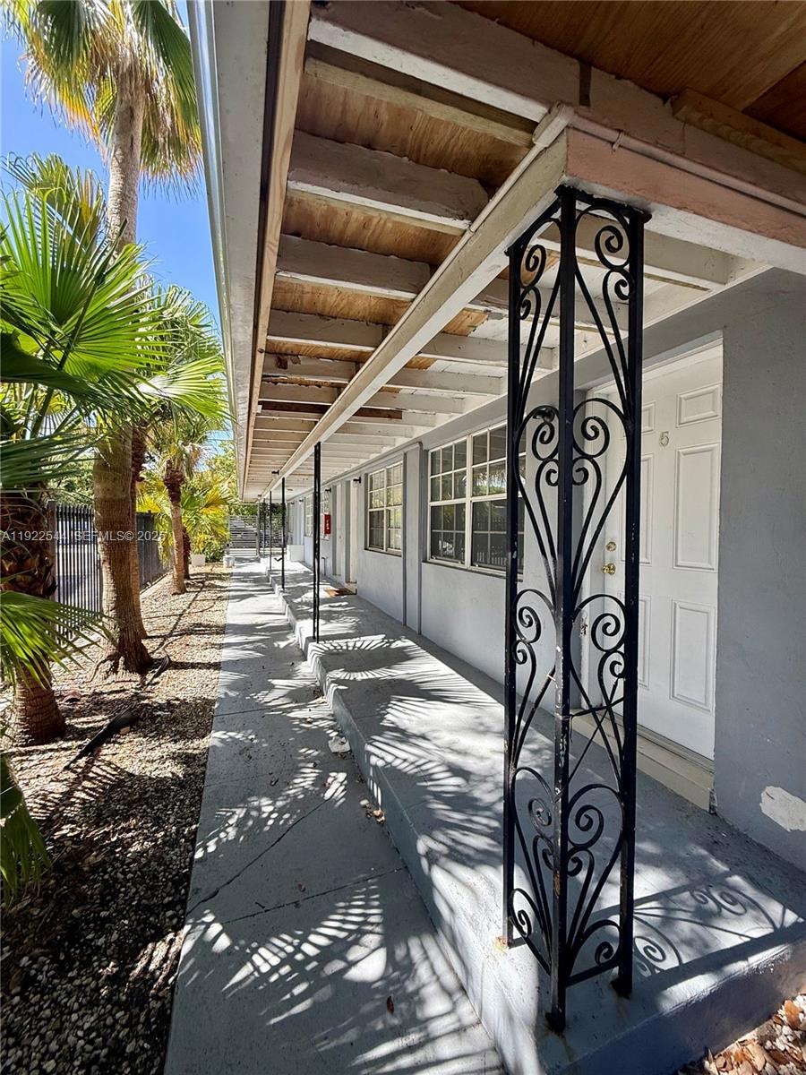 551 NE 61st St unit 2, Miami, FL 33137 - photo 1