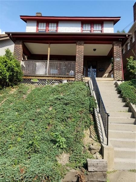 AFFORDABLE AND ADORABLE BRICK & FRAME HOME ON QUIE
