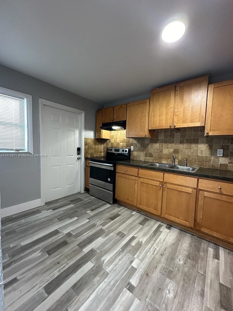 1532 SW 5th Place unit C, Fort Lauderdale, FL 33312 - photo 1