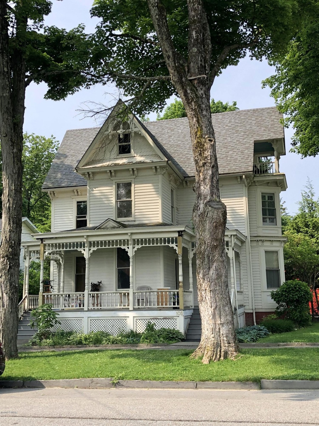 105 E High St, Milford, PA 18337 - photo 1