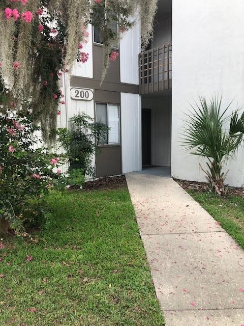 6519 W Newberry Rd unit 201, Gainesville, FL 32605 - photo 1