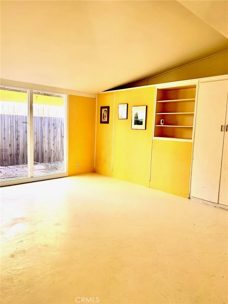 4808 Peonia Rd, Woodland Hills, CA 91364 - photo 1