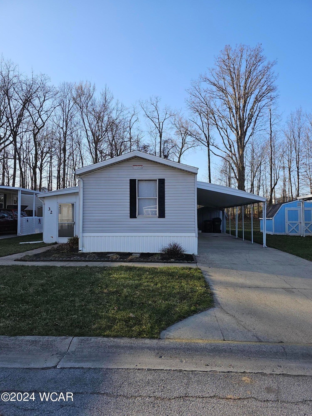32 exterior front view