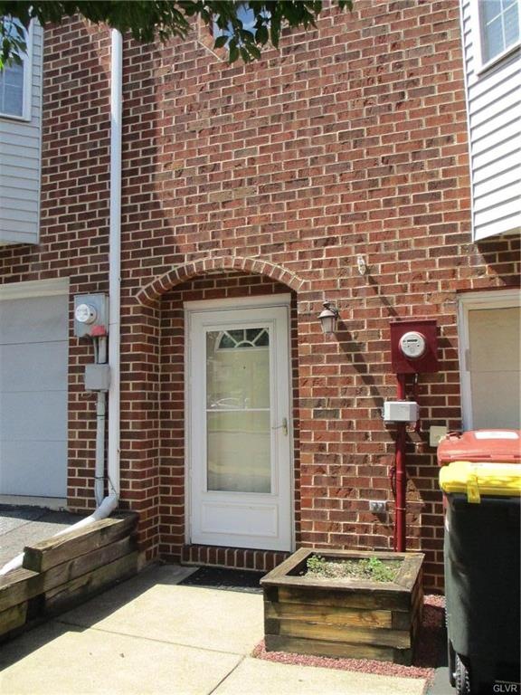 2017 Orchard Dr, Whitehall, PA 18052 - photo 1