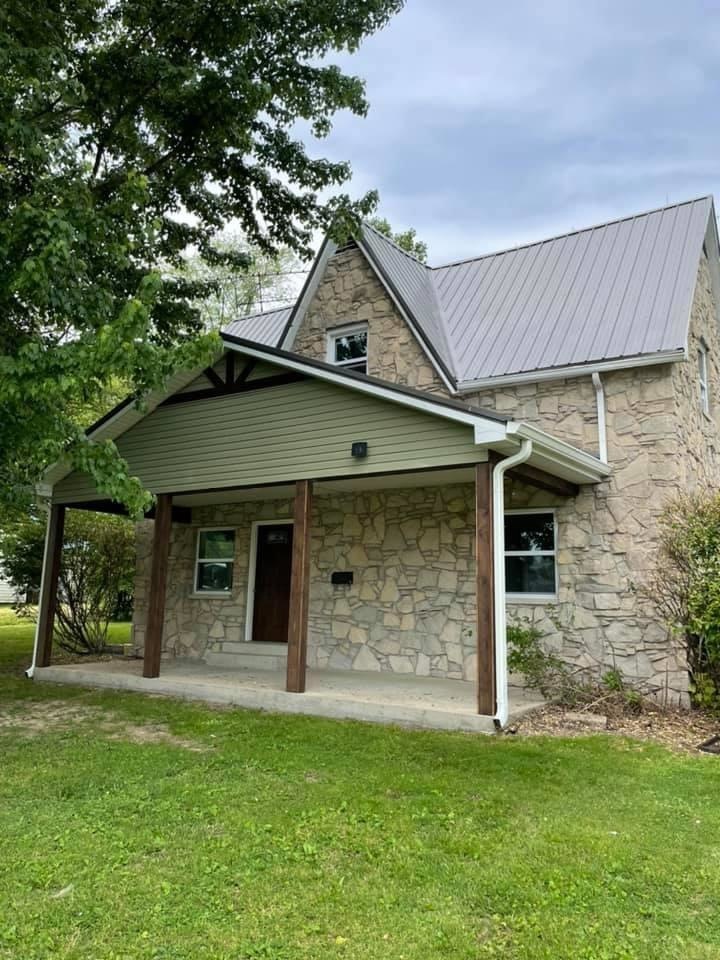 1010 S Main St, Linton, IN 47441 - photo 1