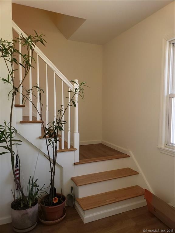 15 Elmwood Ave unit 2, Norwalk, CT 06854 - photo 1